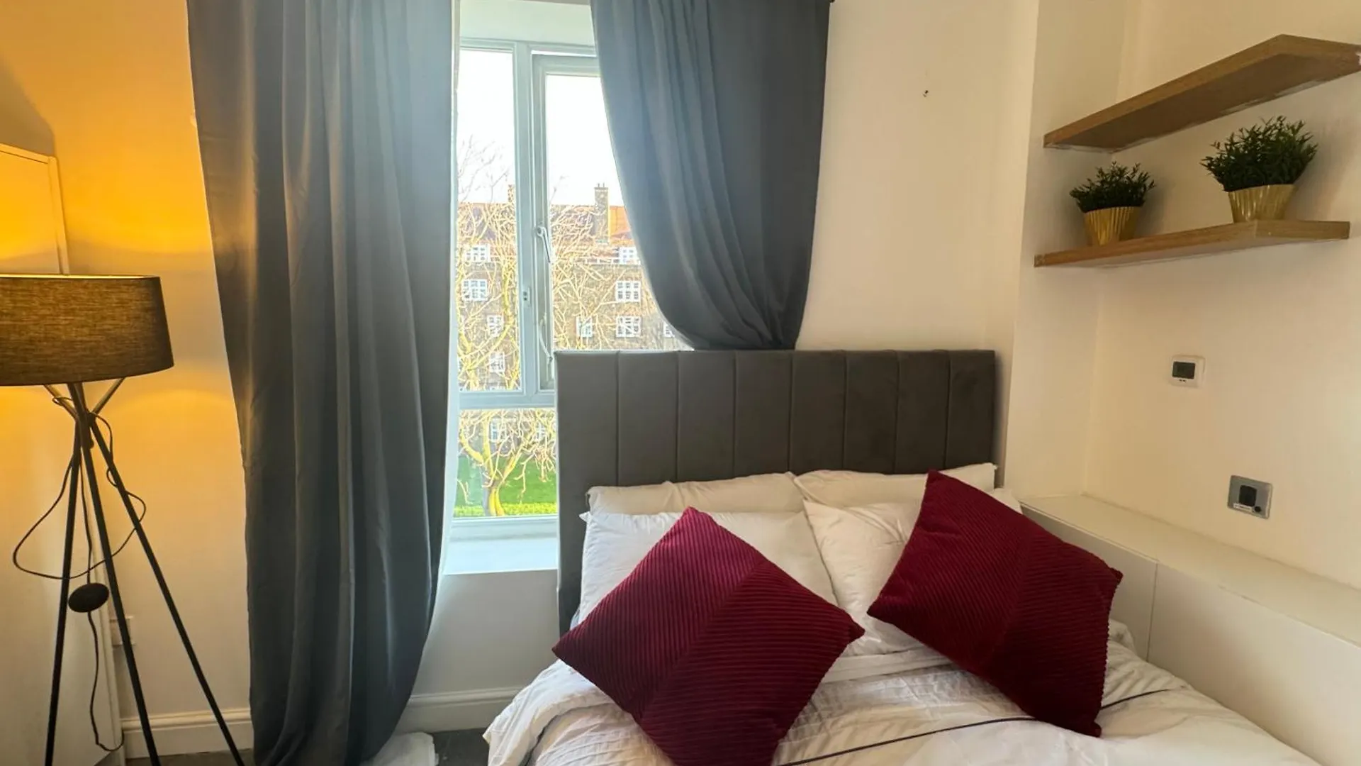 Privat bolig Cosy Luxurious Room In The Heart Of London