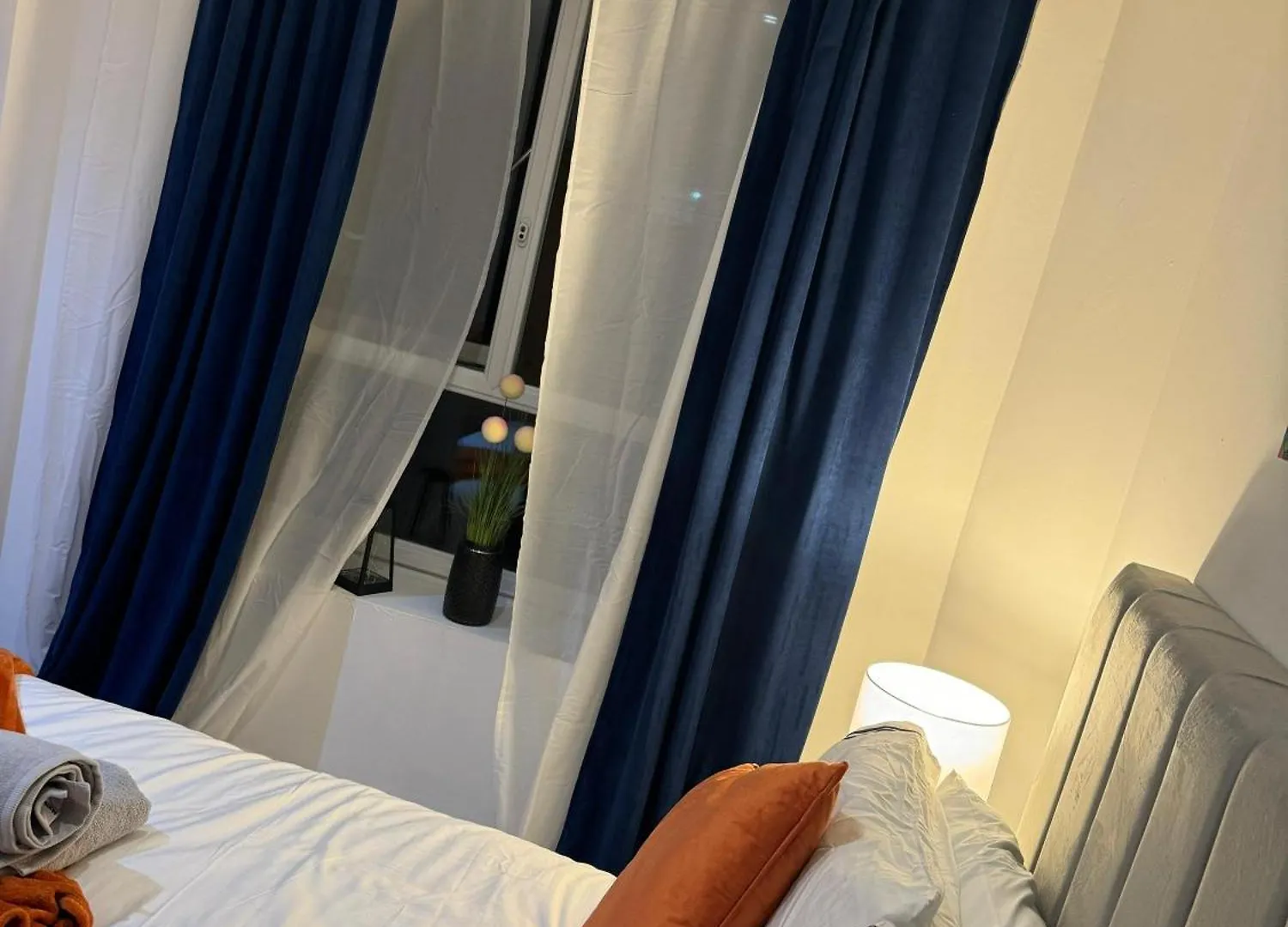 Cosy Luxurious Room In The Heart Of Londres Habitación en casa particular